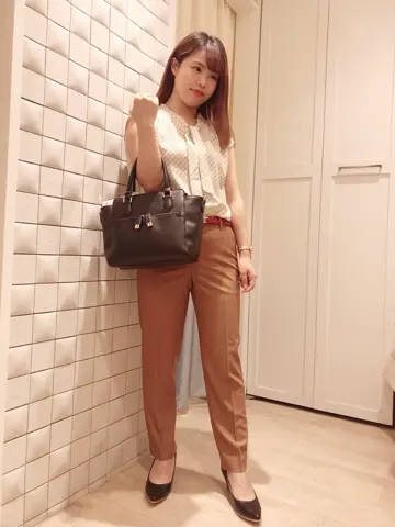 ANY SIS スタッフ コーディネート画像