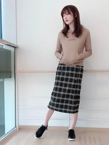 ANY SIS 本社スタッフ コーディネート画像