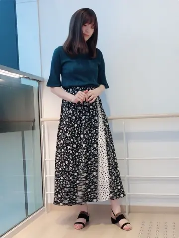 ANY SIS 本社スタッフ コーディネート画像