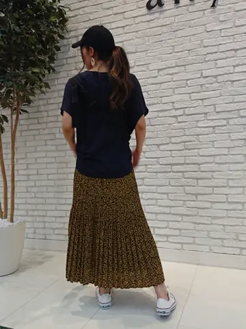 ANY SIS 東海林 コーディネート画像