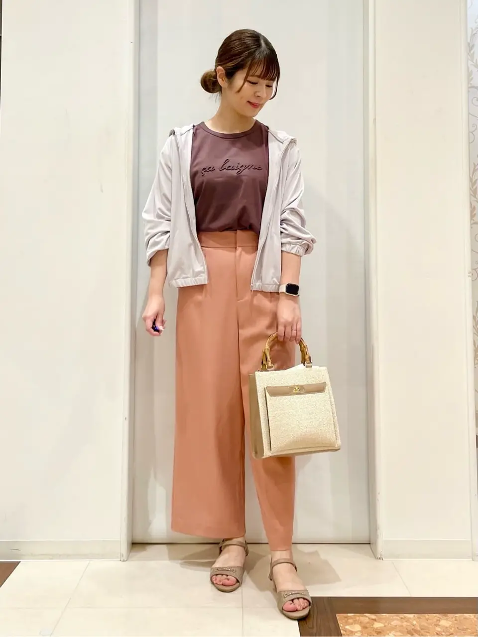 ANY SIS スタッフ コーディネート画像