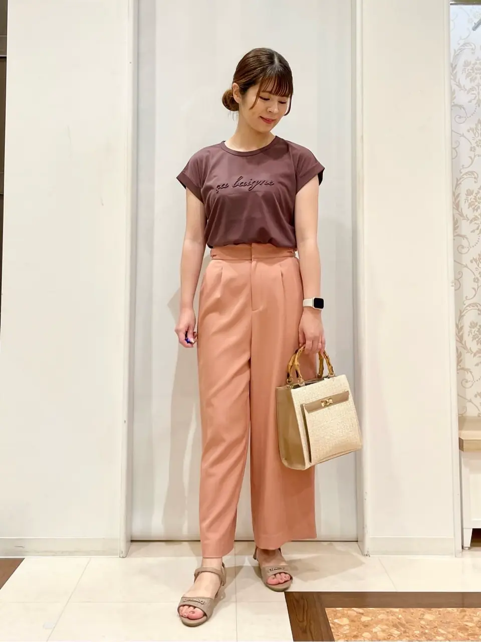 ANY SIS スタッフ コーディネート画像