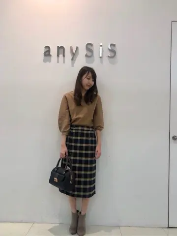 ANY SIS スタッフ コーディネート画像