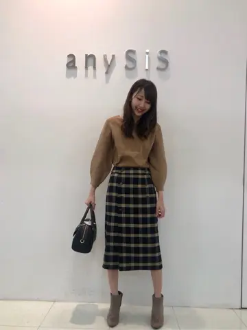 ANY SIS スタッフ コーディネート画像