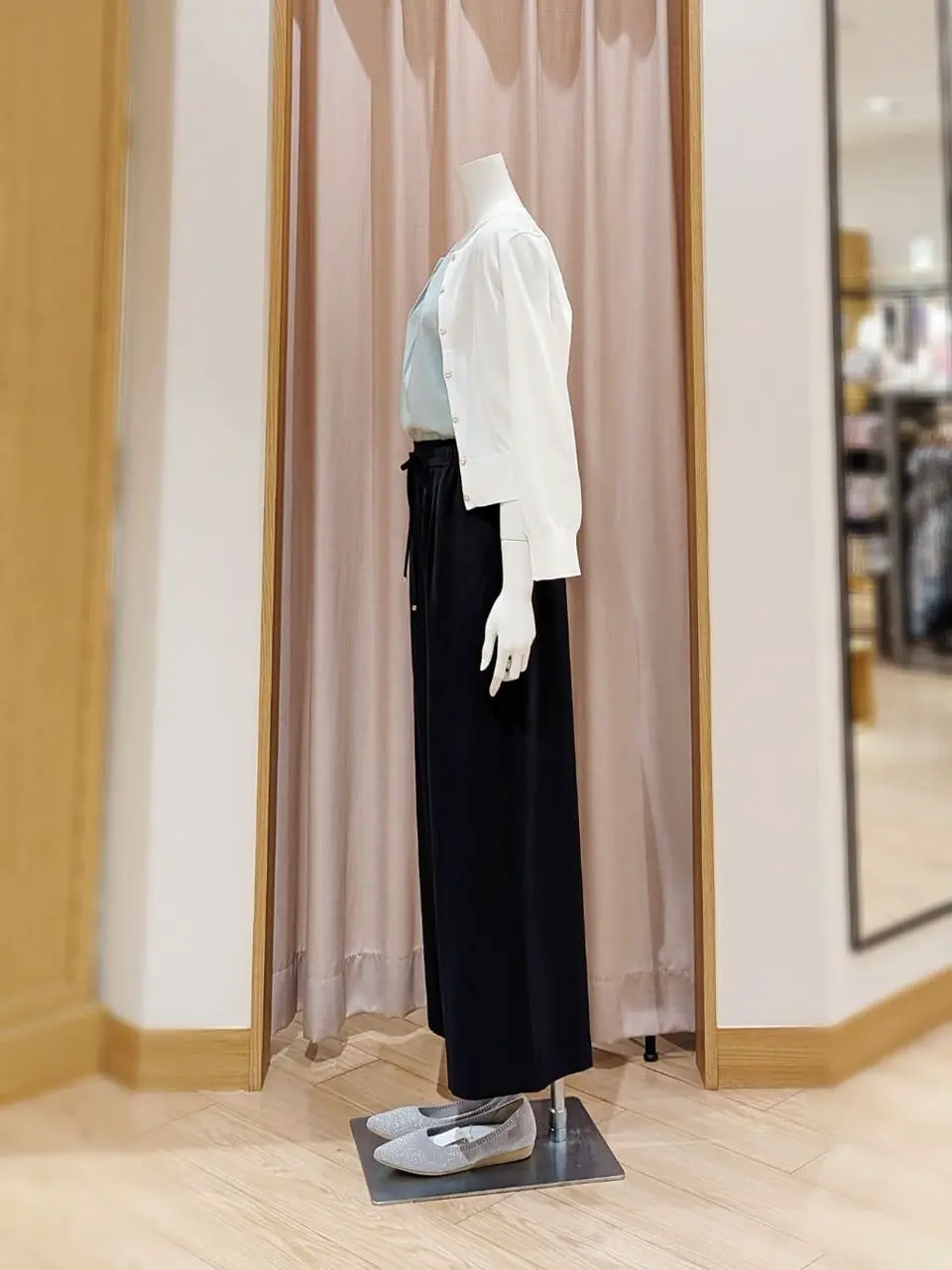 ANY SIS 岩田 コーディネート画像