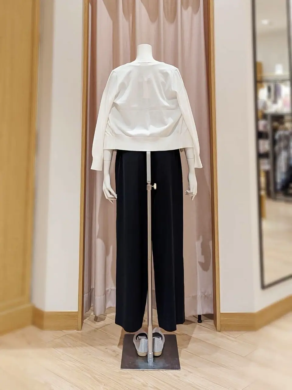 ANY SIS 岩田 コーディネート画像