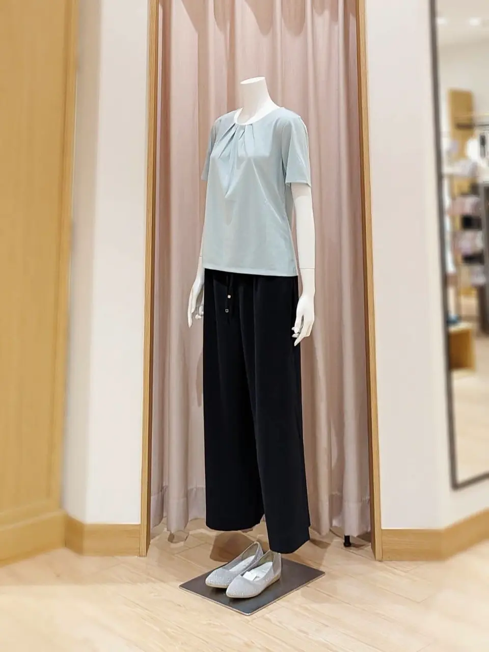 ANY SIS 岩田 コーディネート画像