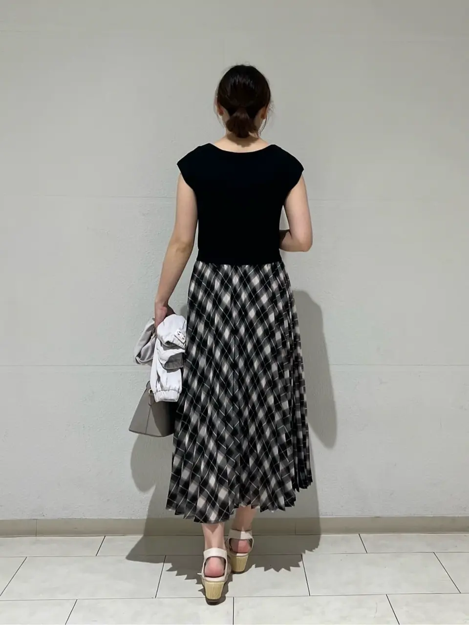 ANY SIS 村上 コーディネート画像