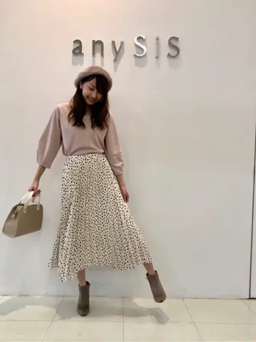 ANY SIS スタッフ コーディネート画像