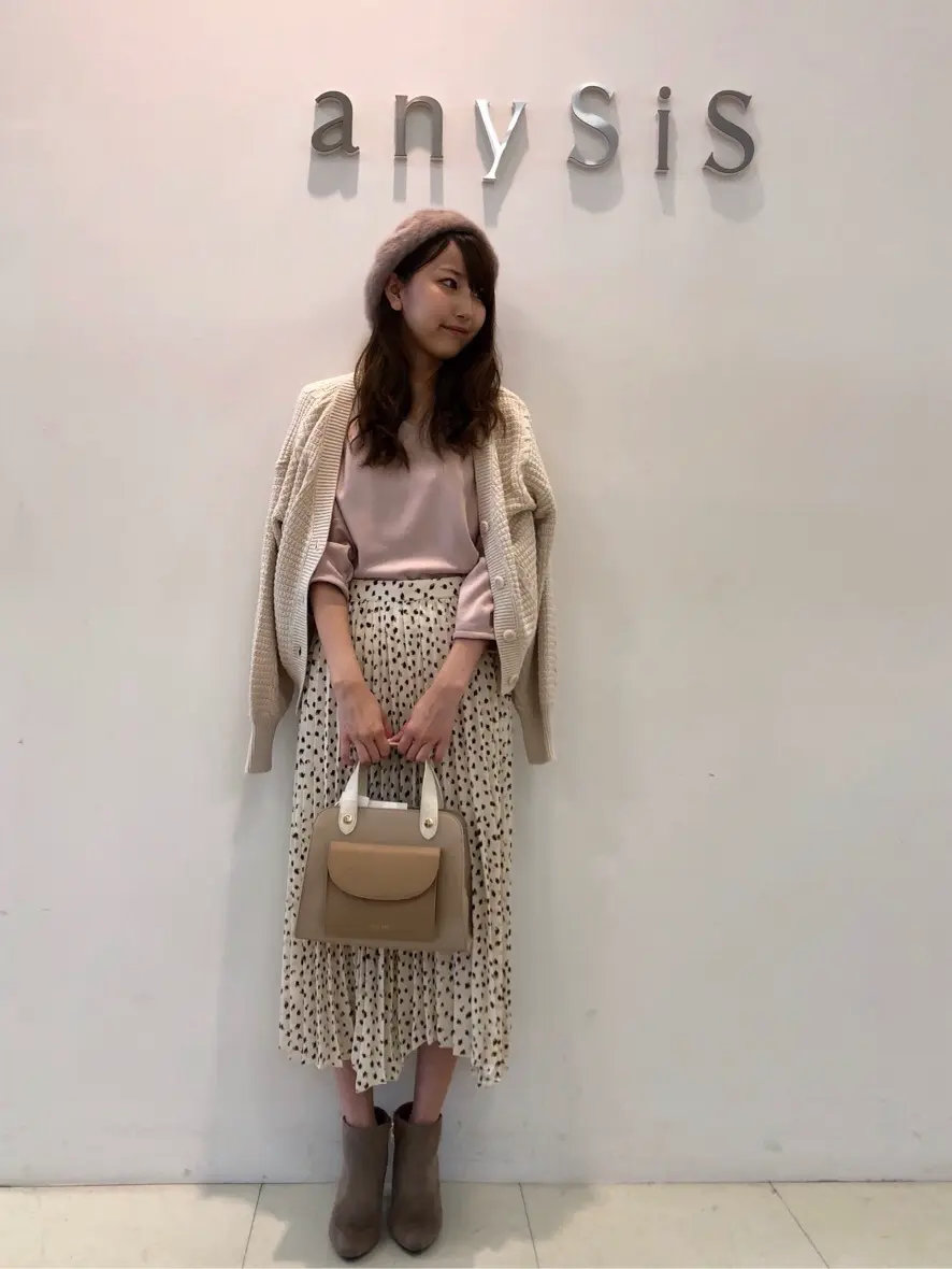 ANY SIS スタッフ コーディネート画像