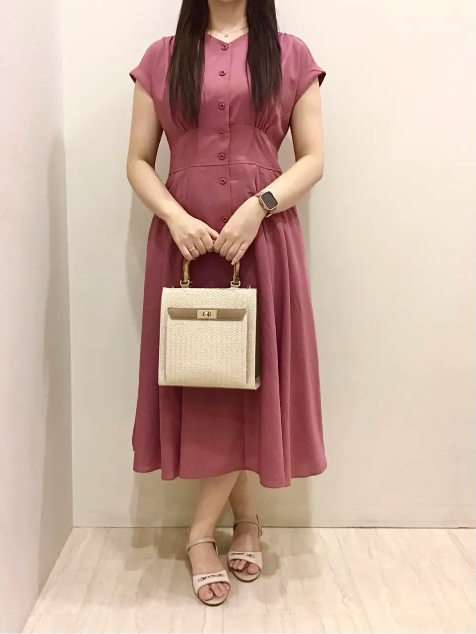 ANY SIS スタッフ コーディネート画像