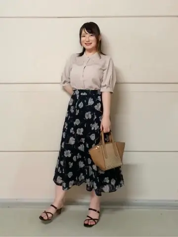 ANY SIS スタッフ コーディネート画像