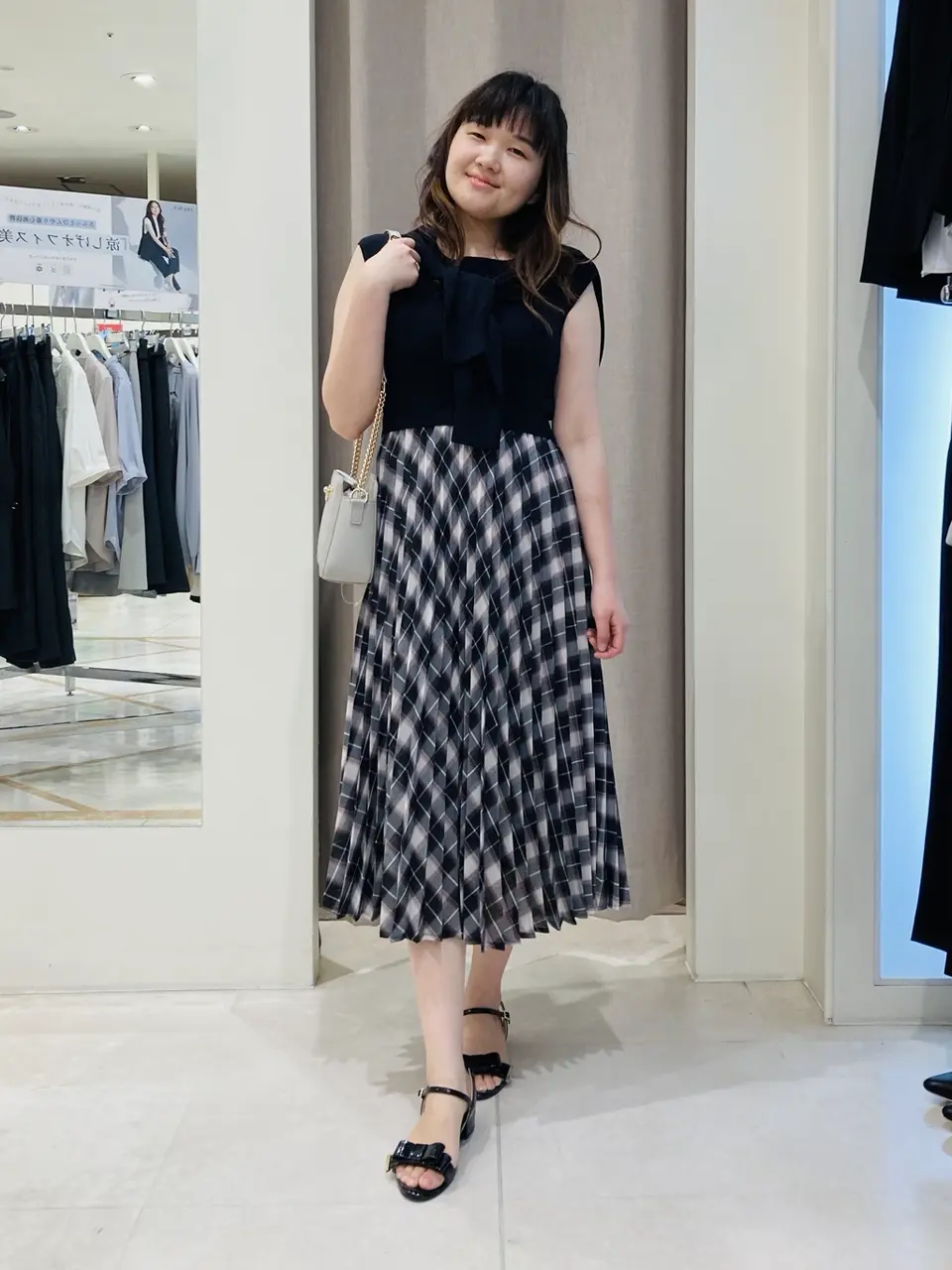 ANY SIS 川根　彩 コーディネート画像