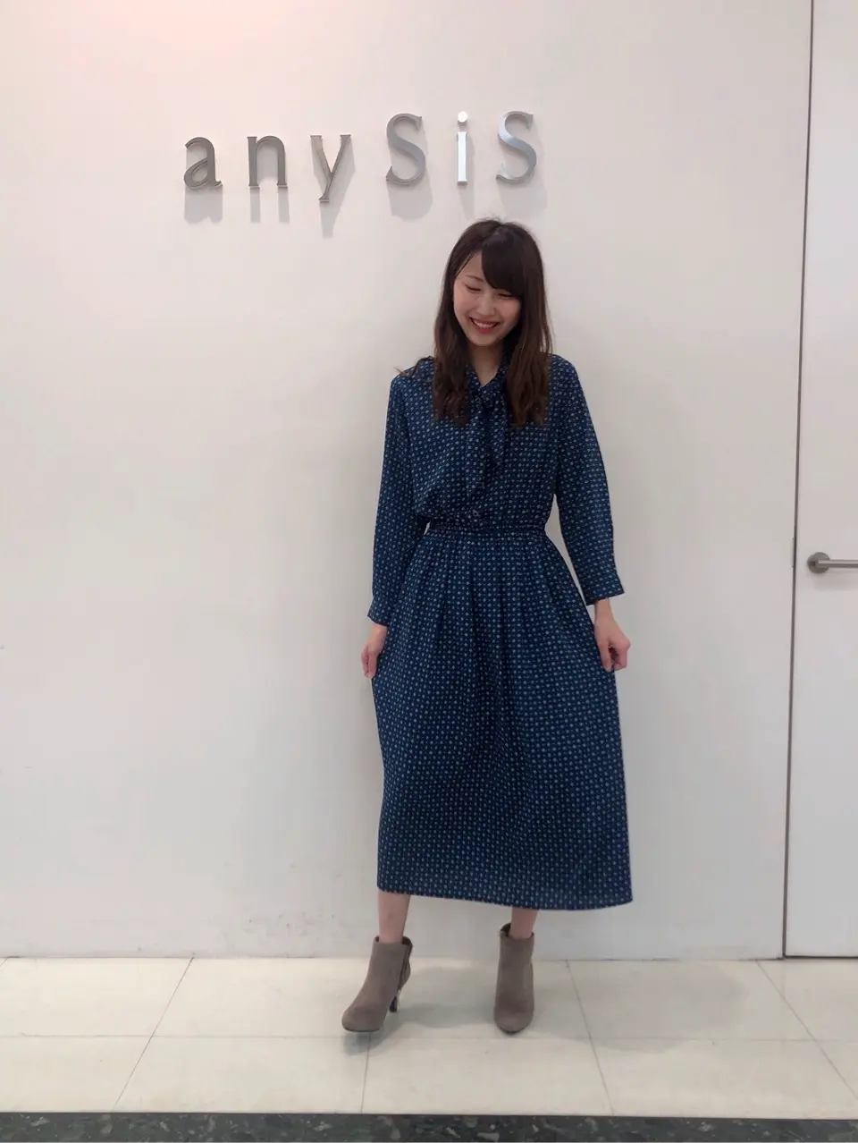 ANY SIS スタッフ コーディネート画像