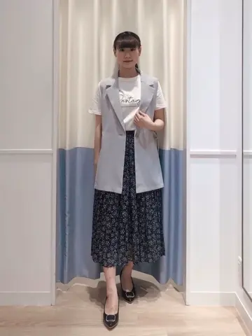 ANY SIS スタッフ コーディネート画像