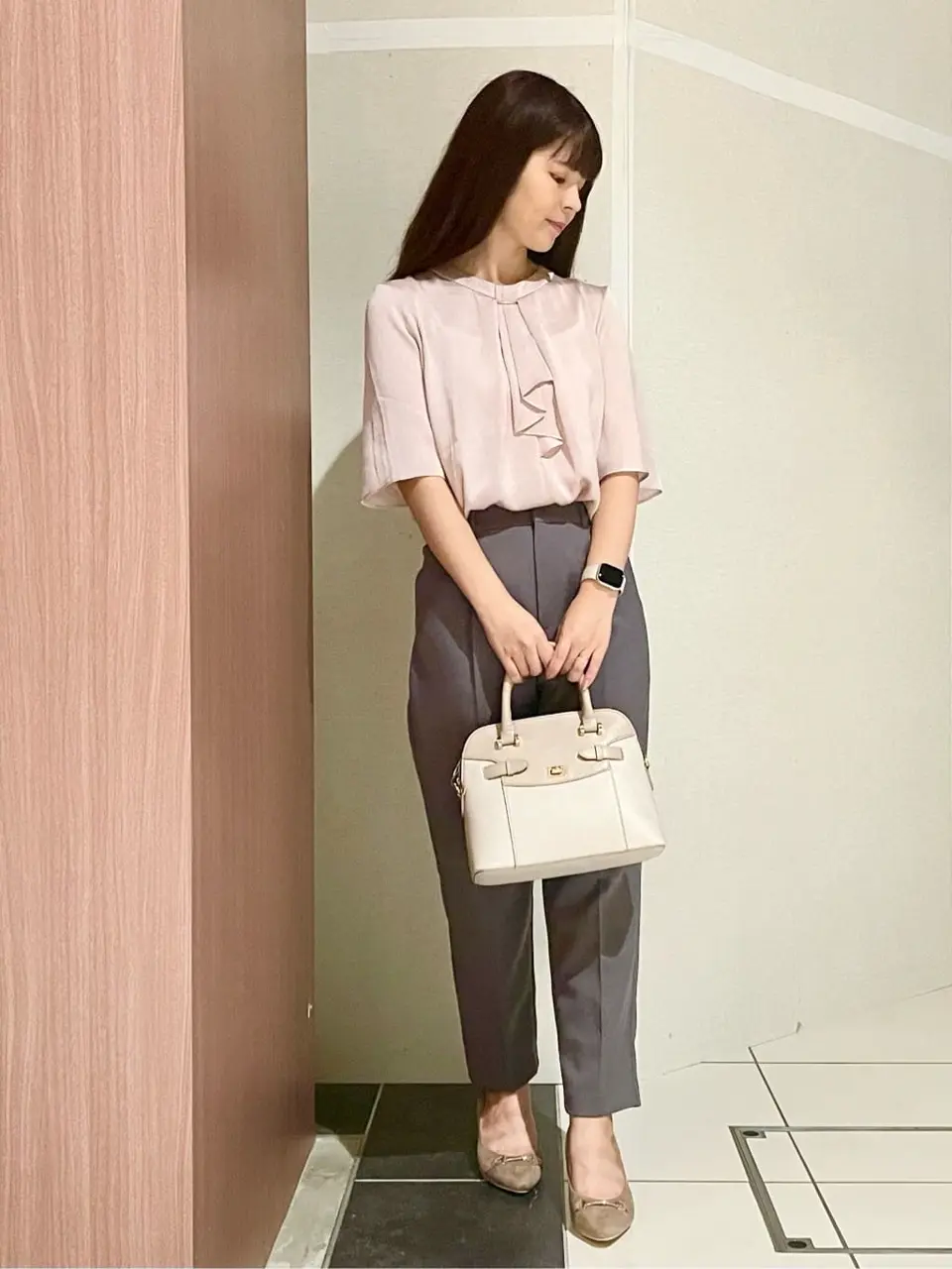 ANY SIS スタッフ コーディネート画像