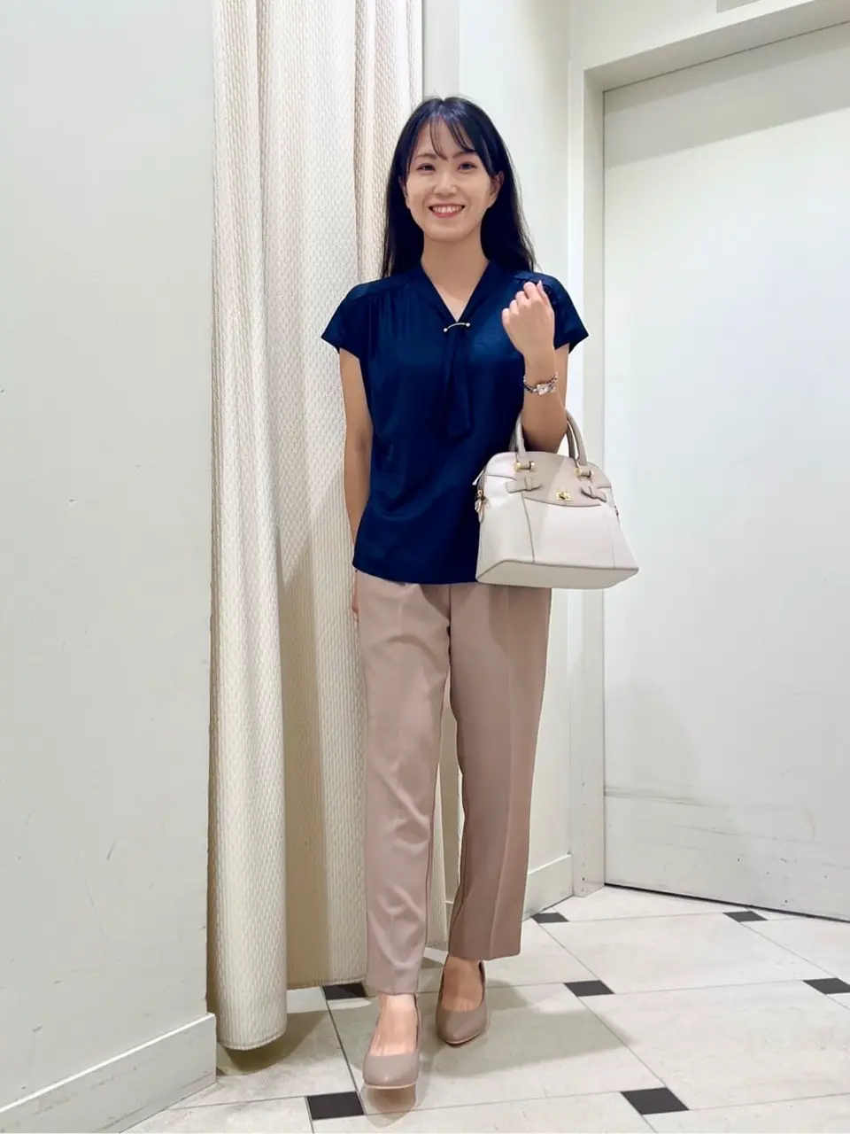 ANY SIS スタッフ コーディネート画像