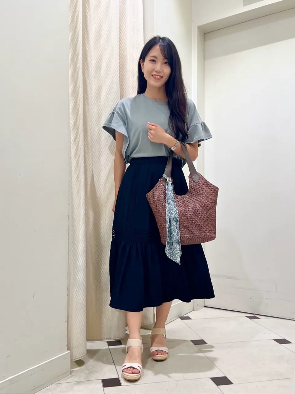 ANY SIS スタッフ コーディネート画像