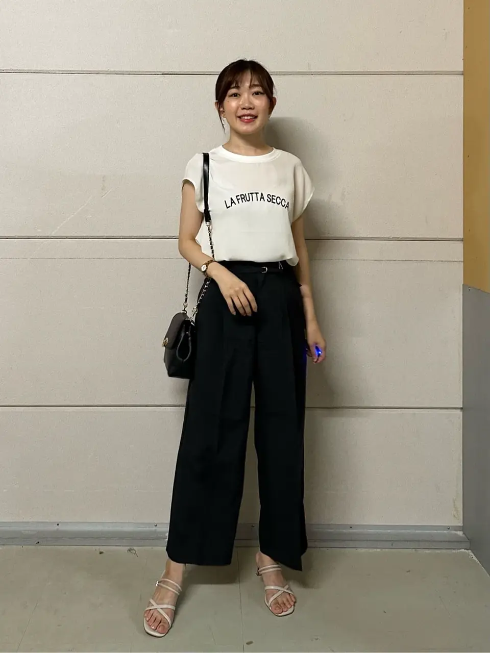 ANY SIS みぃ コーディネート画像