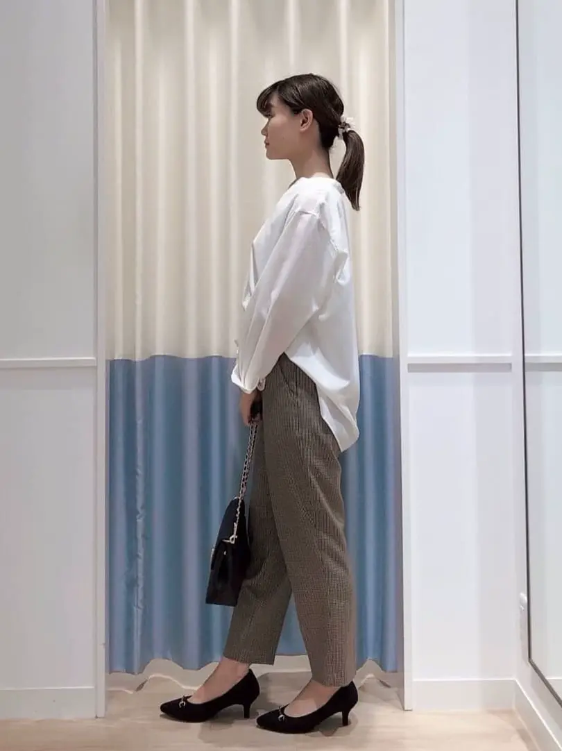 ANY SIS スタッフ コーディネート画像