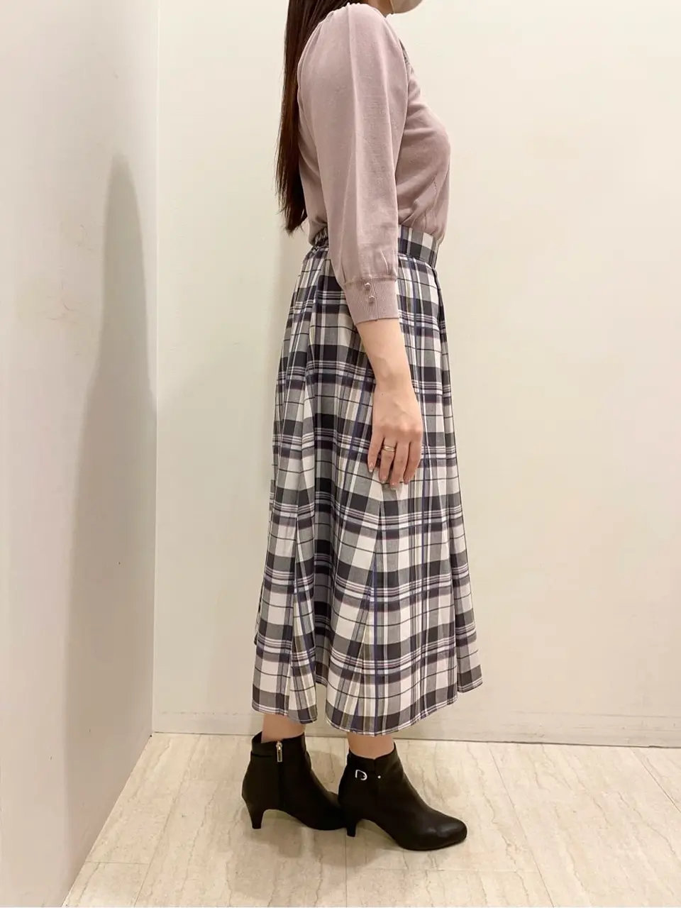 ANY SIS スタッフ コーディネート画像