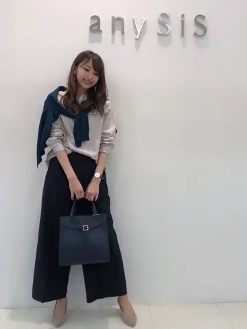 ANY SIS スタッフ コーディネート画像