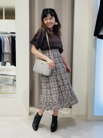 ANY SIS 川根　彩 コーディネート画像