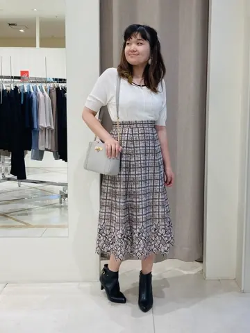 ANY SIS 川根　彩 コーディネート画像