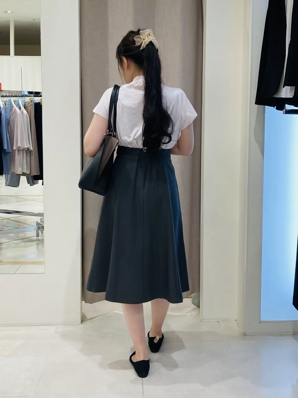 ANY SIS 川根　彩 コーディネート画像