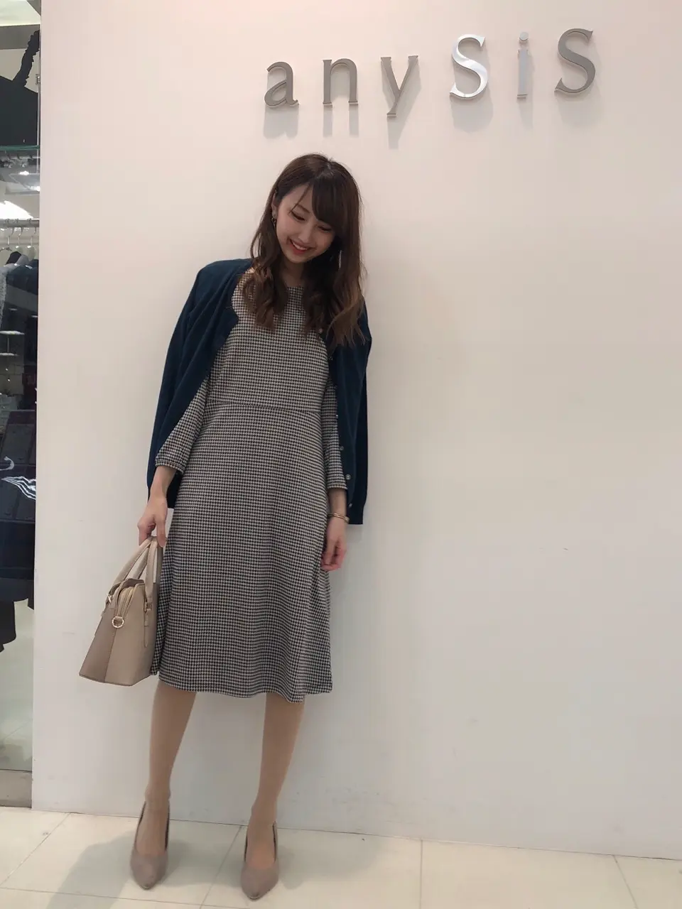 ANY SIS スタッフ コーディネート画像