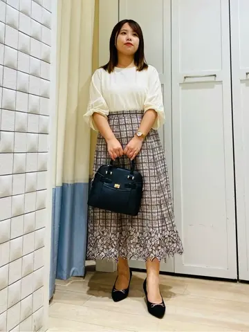 ANY SIS スタッフ コーディネート画像