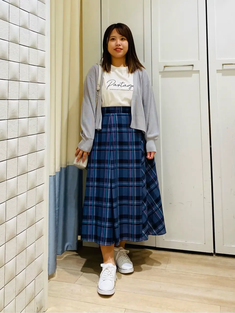 ANY SIS スタッフ コーディネート画像