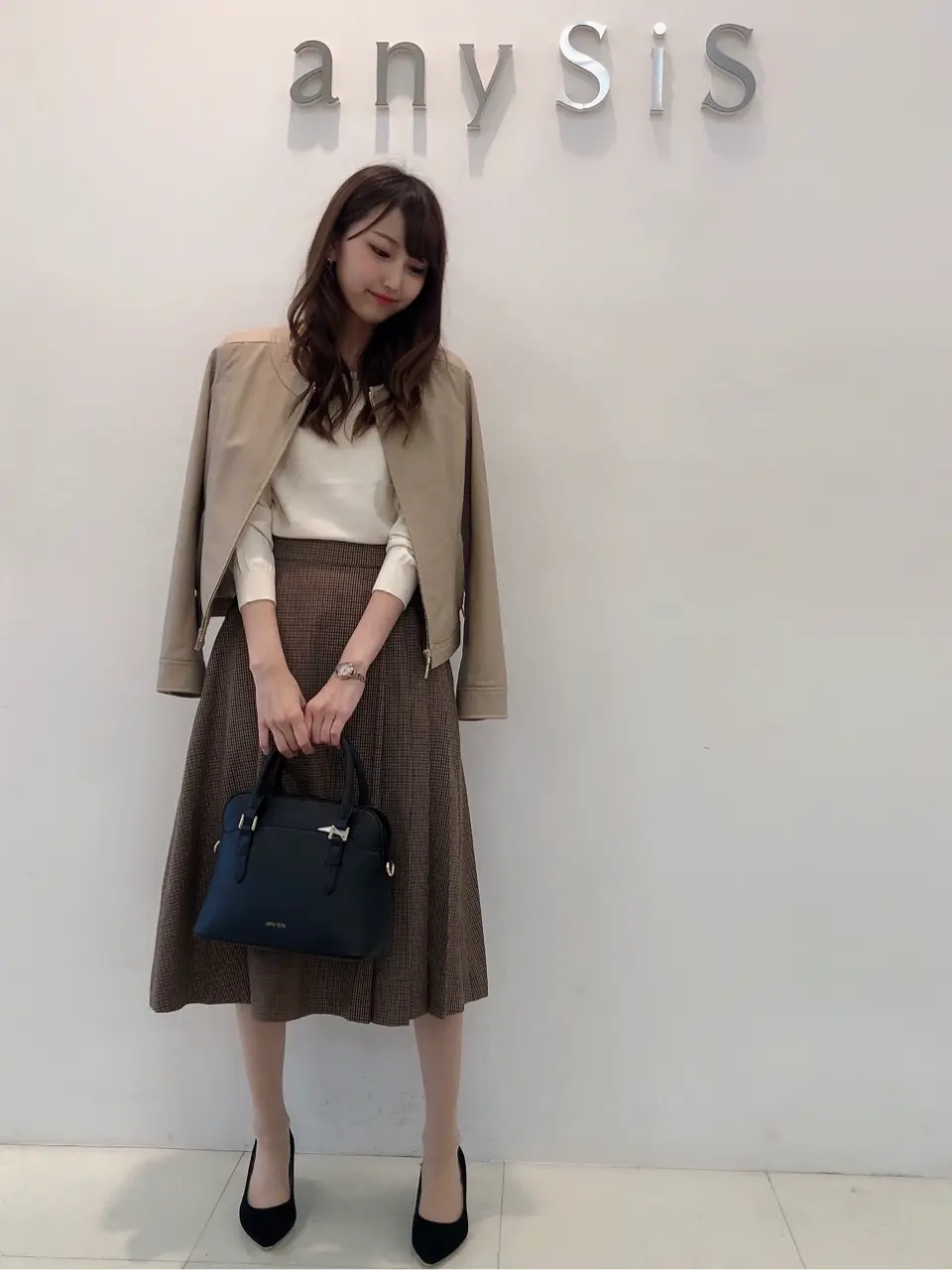 ANY SIS スタッフ コーディネート画像