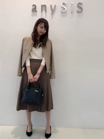 ANY SIS スタッフ コーディネート画像