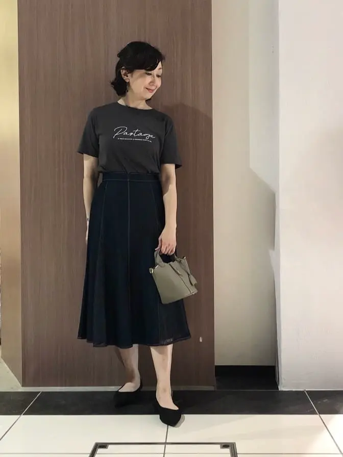 ANY SIS スタッフ コーディネート画像