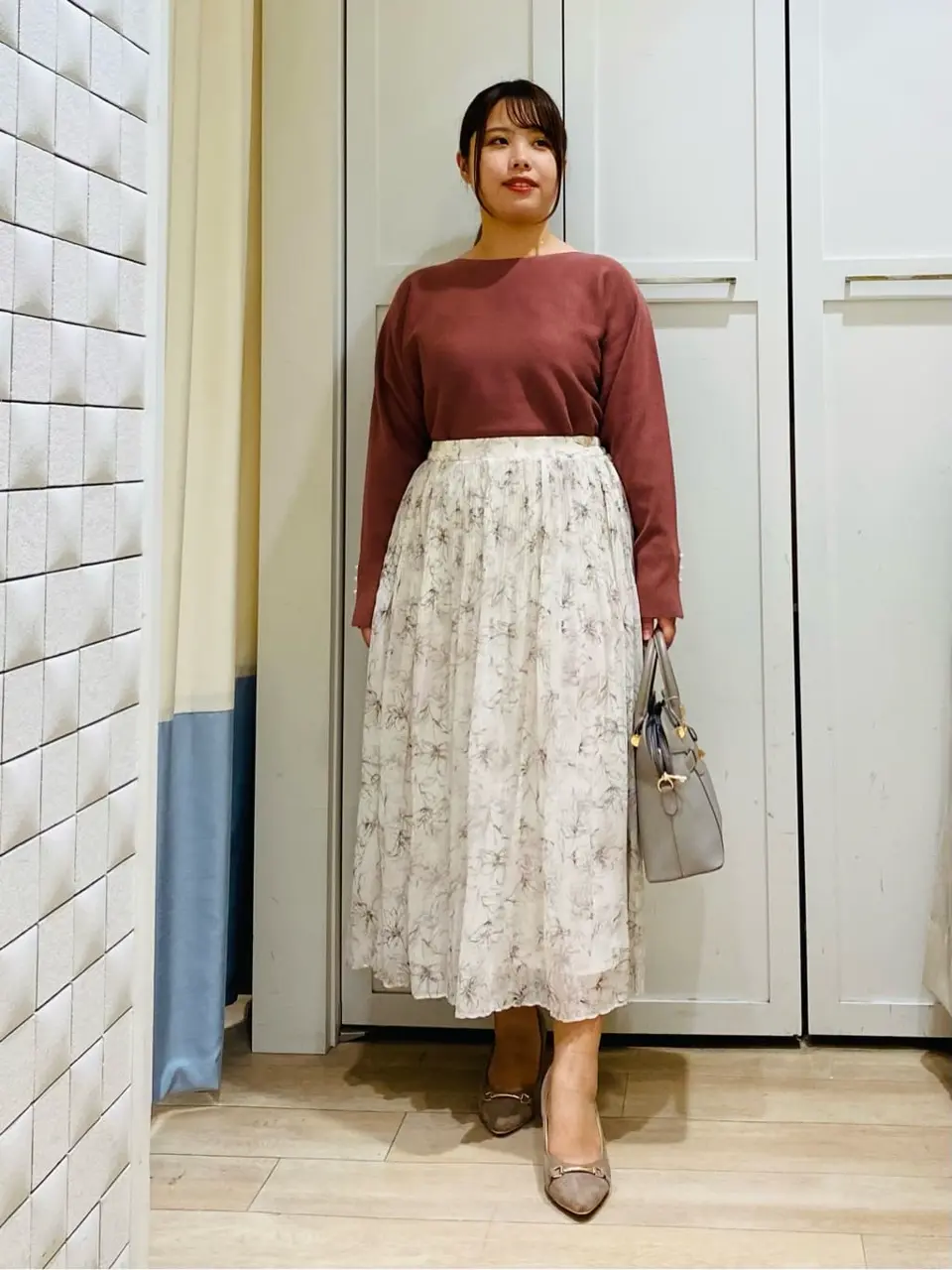 ANY SIS スタッフ コーディネート画像