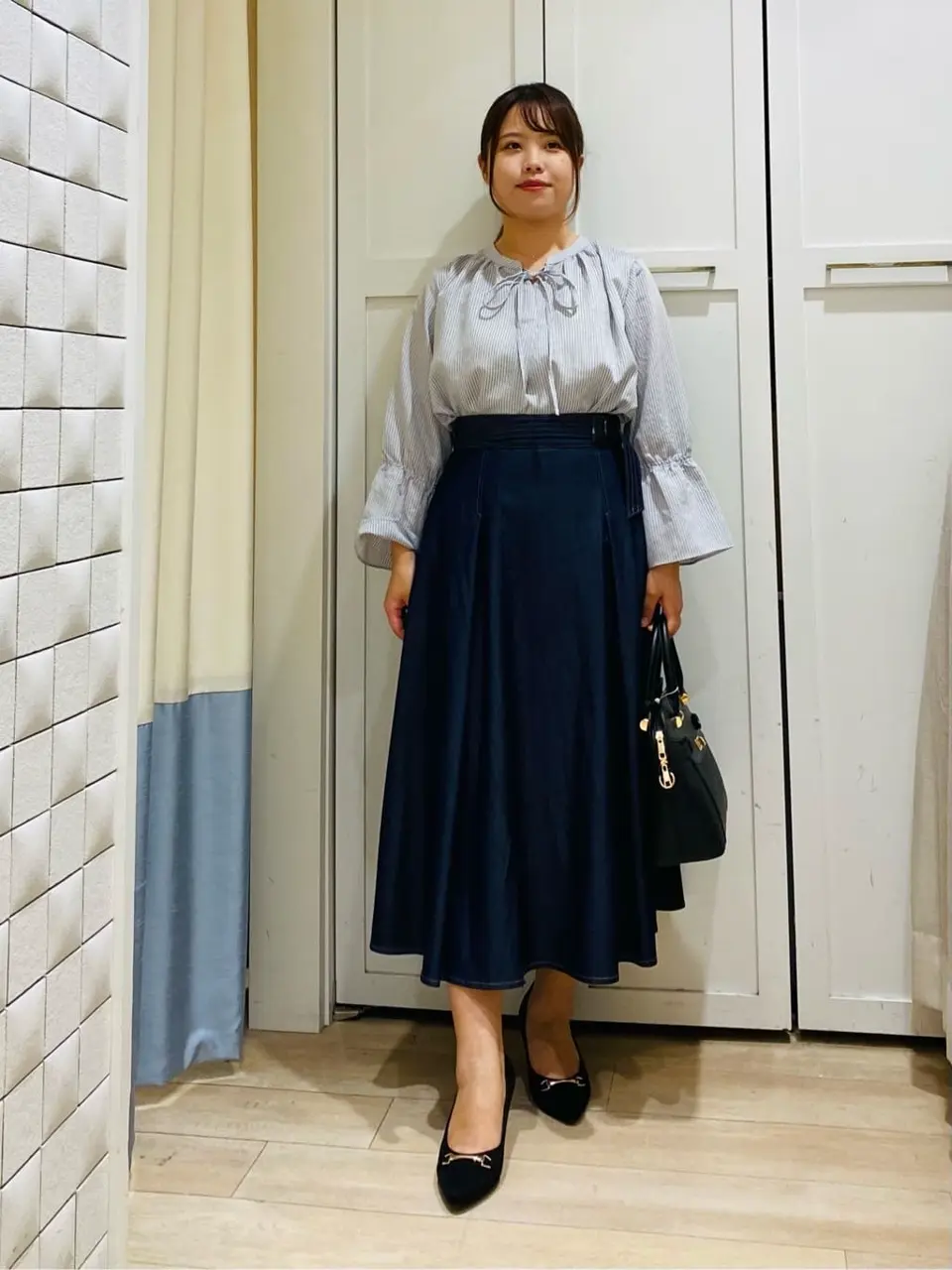 ANY SIS スタッフ コーディネート画像