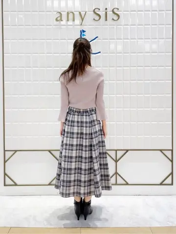 ANY SIS 上田 コーディネート画像