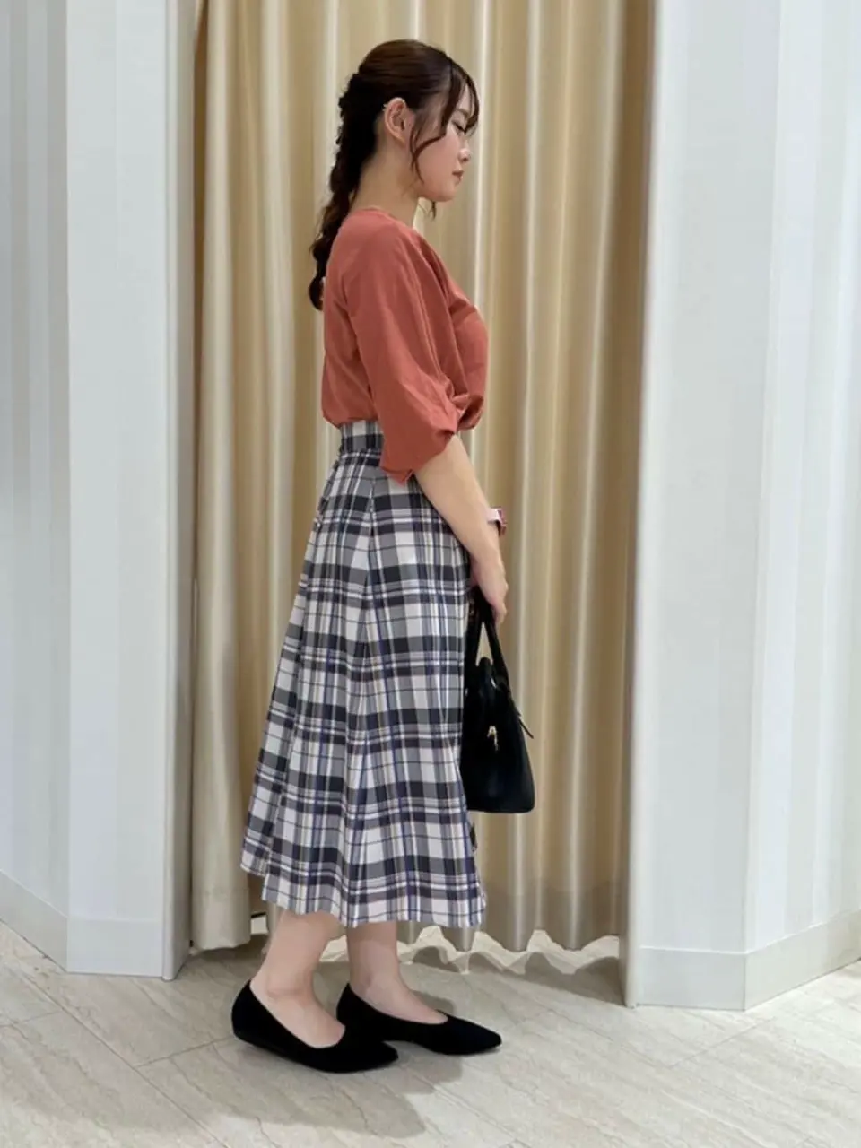 ANY SIS 本間 コーディネート画像