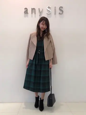 ANY SIS スタッフ コーディネート画像