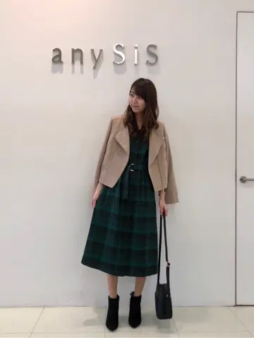 ANY SIS スタッフ コーディネート画像
