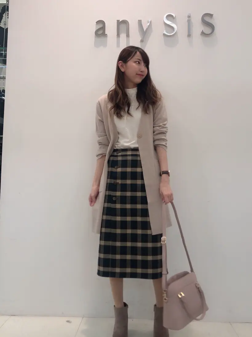 ANY SIS スタッフ コーディネート画像