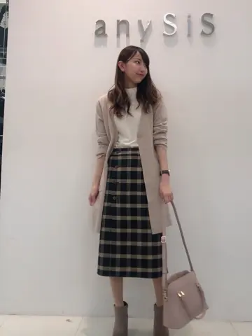ANY SIS スタッフ コーディネート画像