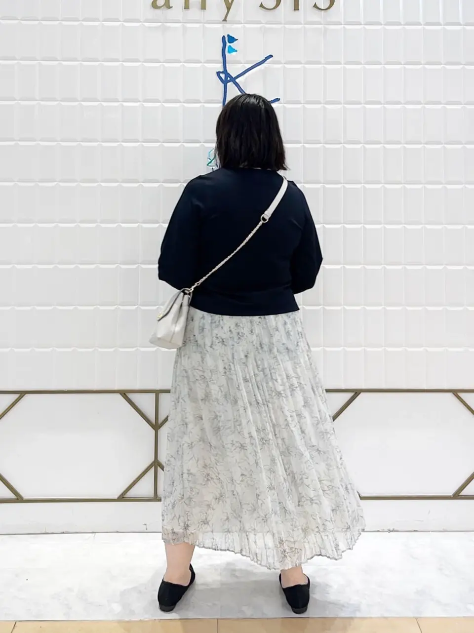 ANY SIS 西田 コーディネート画像