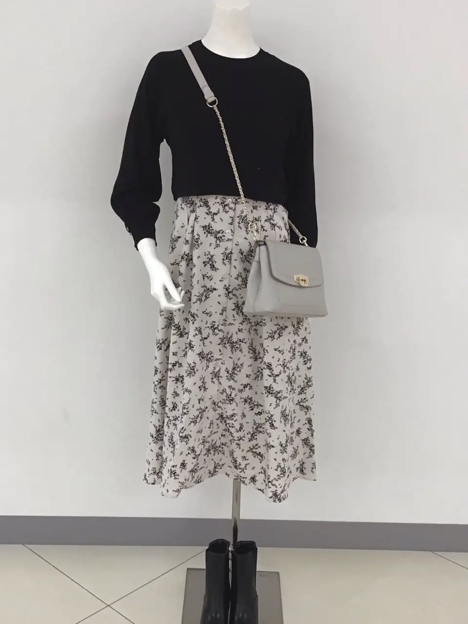 ANY SIS 本田 コーディネート画像