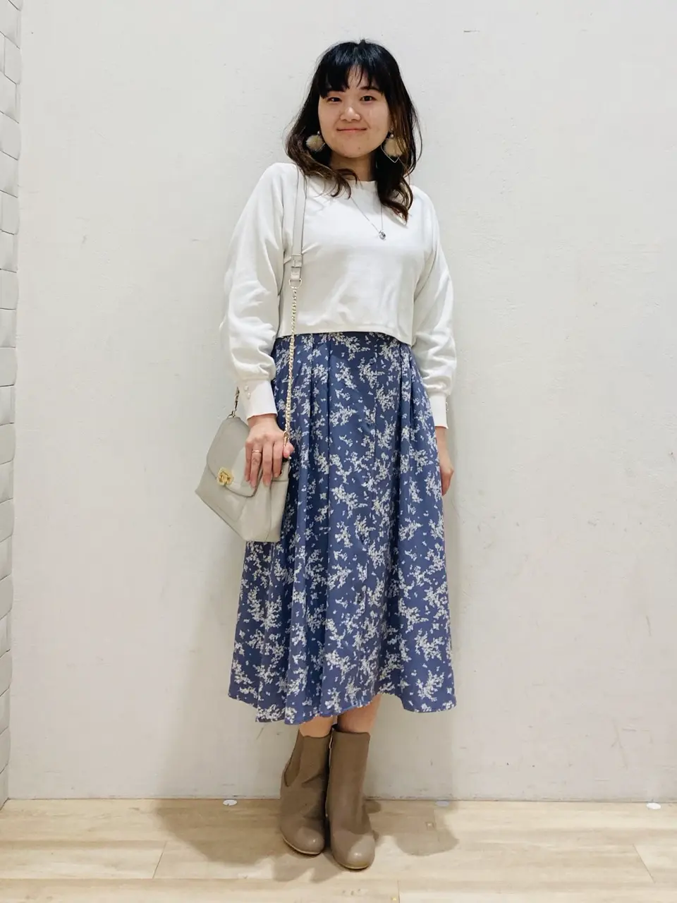 ANY SIS 川根　彩 コーディネート画像