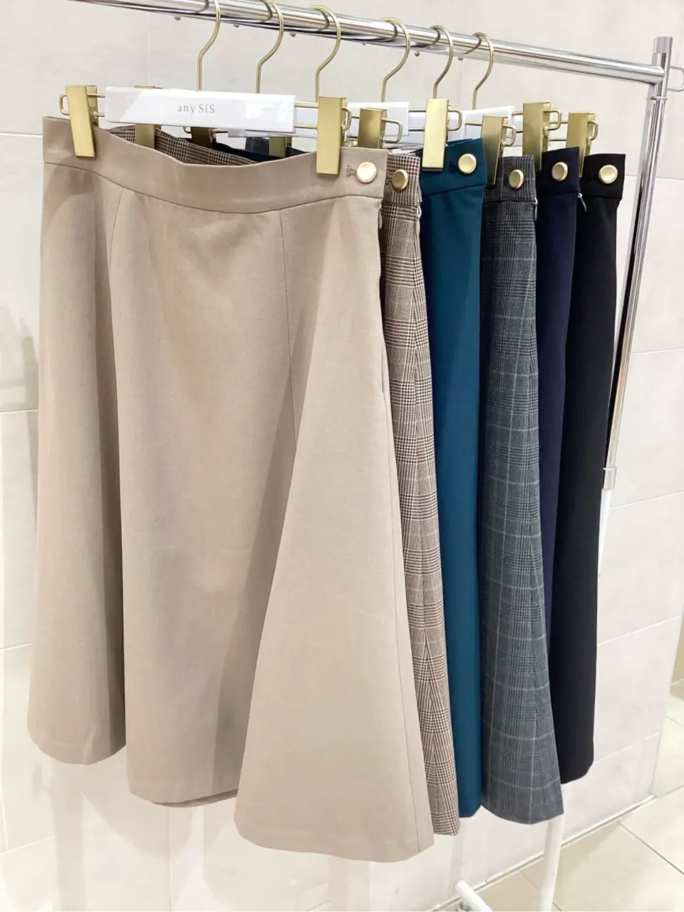 ANY SIS 藤森 コーディネート画像