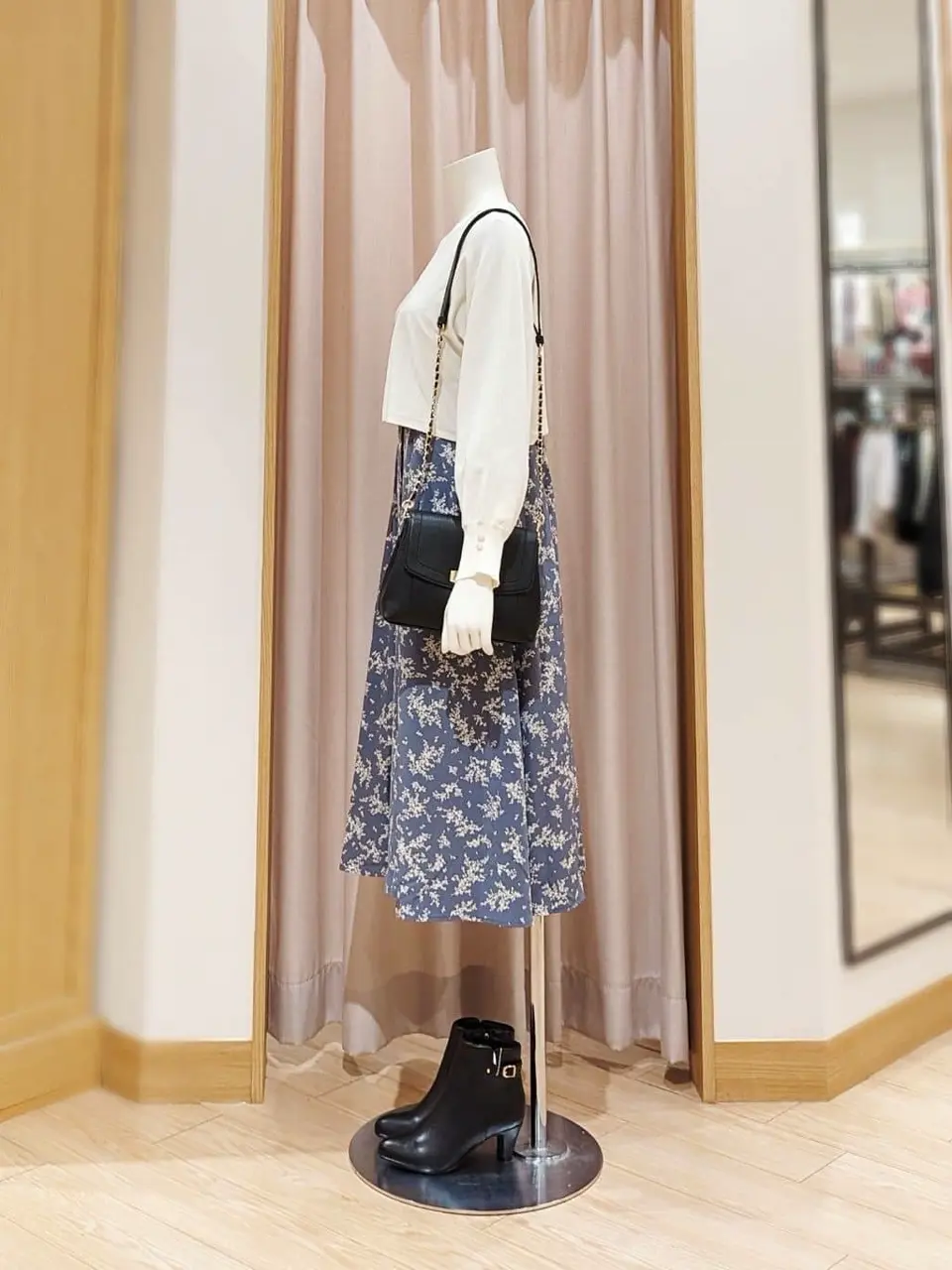 ANY SIS 岩田 コーディネート画像