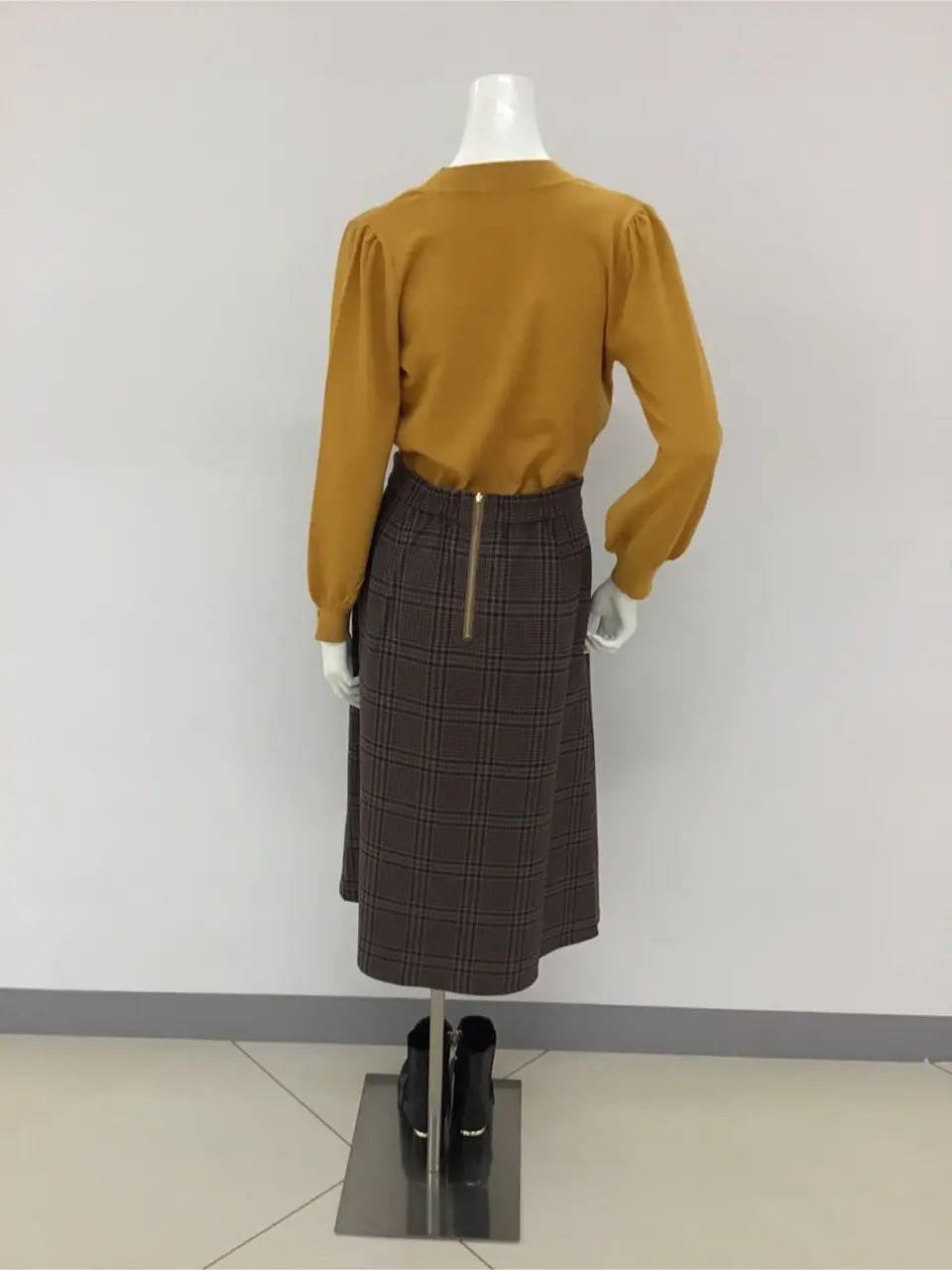 ANY SIS 橋本 コーディネート画像