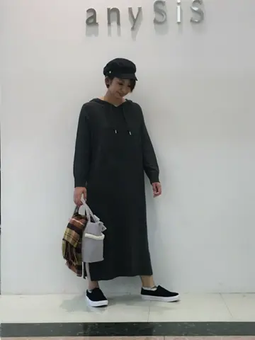 ANY SIS スタッフ コーディネート画像